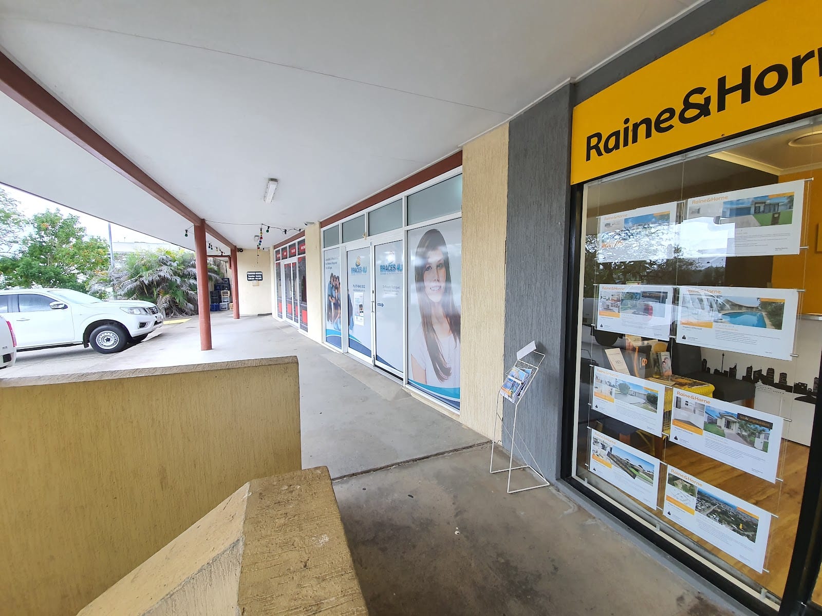 Raine & Horne Mackay Beaches Real Estate Agents, photo 3