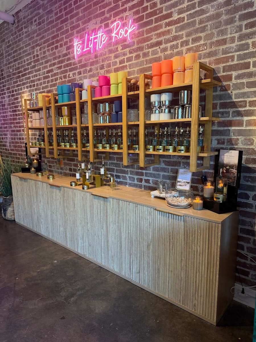 Pour Candle Bar