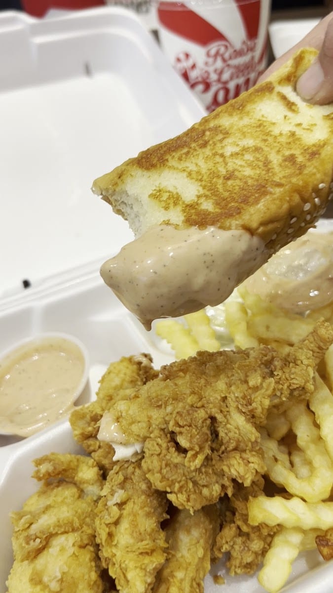 Raising Cane's Chicken Fingers, photo 3
