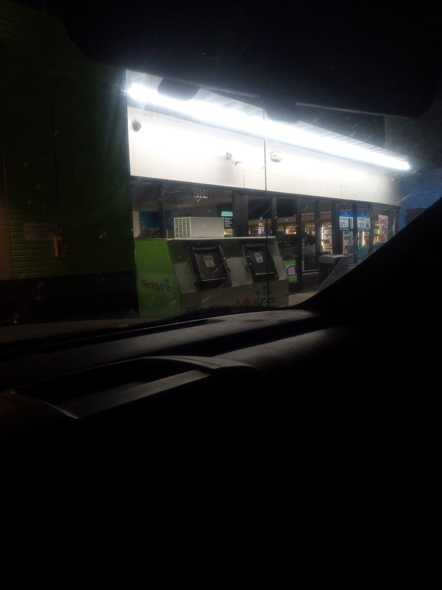 DK Gas Station, photo 3