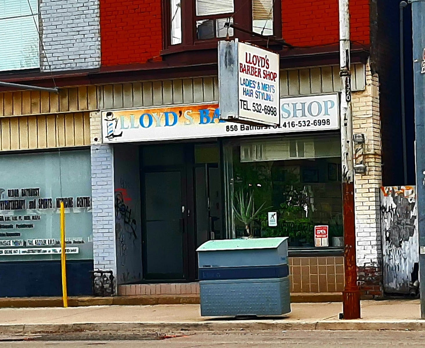 Lloyd's Barber Shop, photo 2