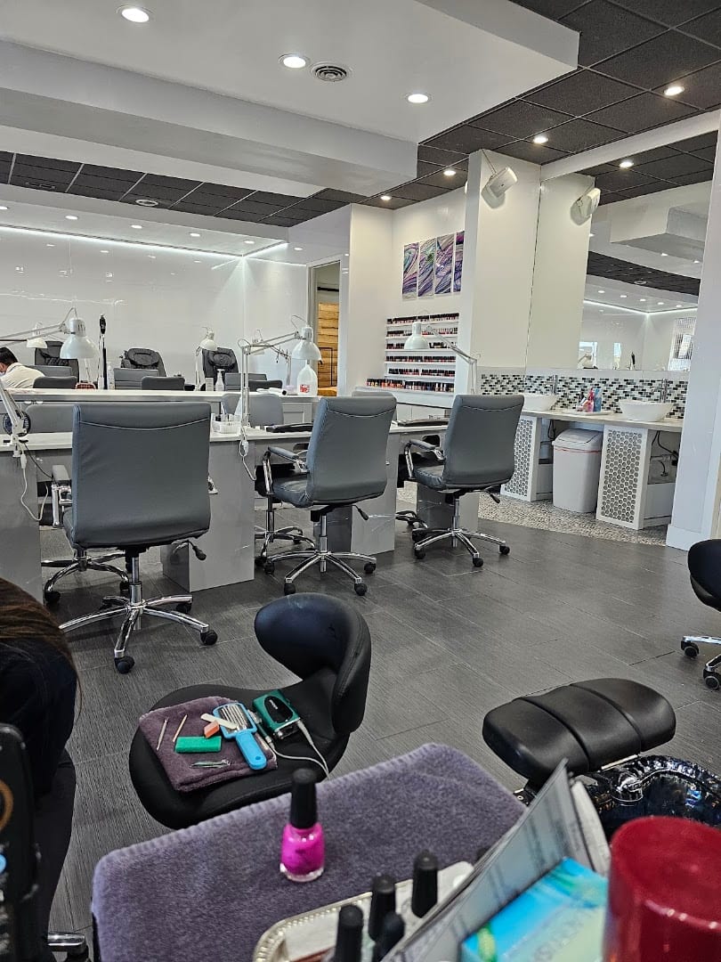 Lush Nail Bar, photo 2