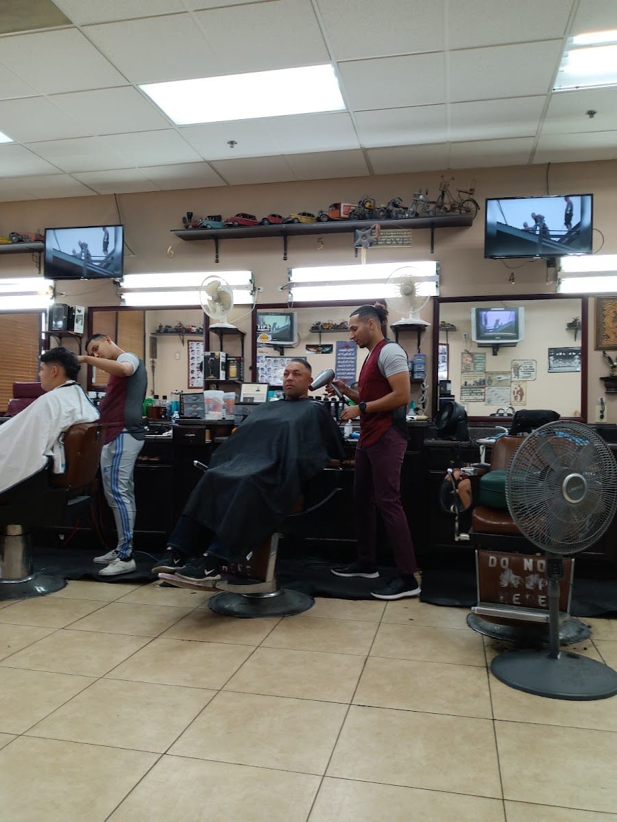 Humphrey's Barbershop, photo 2
