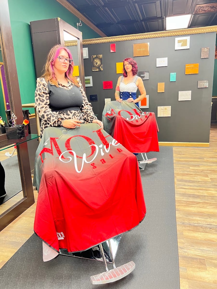 Mobwives Salon®️ Hair That Radiates Confidence—“Join the Mobwives Lifestyle!“ Ladies haircuts-Extensions, photo 4