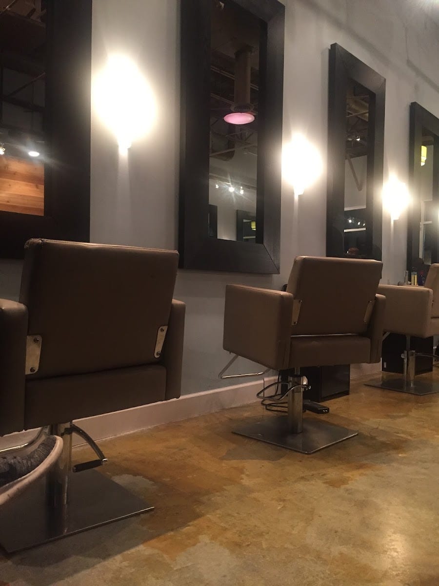 Travis Dowdy Salon, photo 2