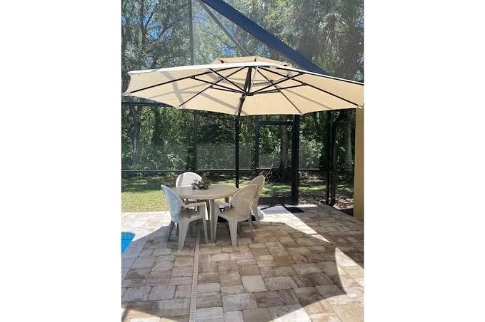 Florida living at the Villas at Charleston Park, photo 3