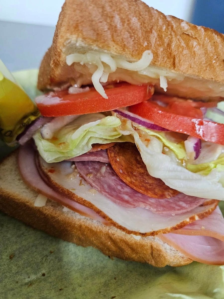 CC's Lakeside Mini Mart & Cafe, photo 4