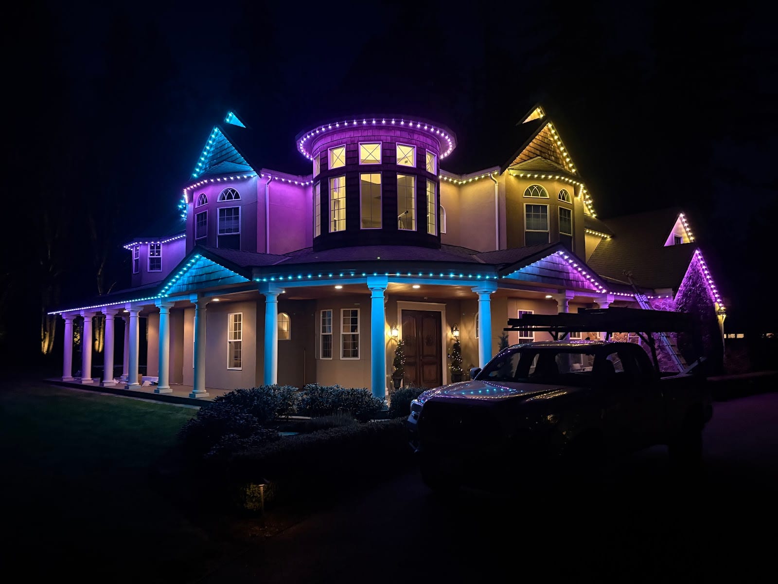 Saint Nick's Christmas Lights