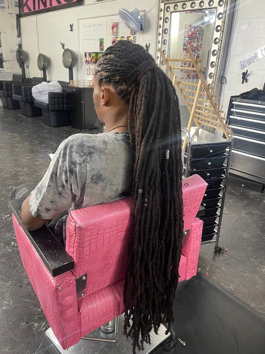 Masusu Kinks Braids and Loc Lounge, photo 3