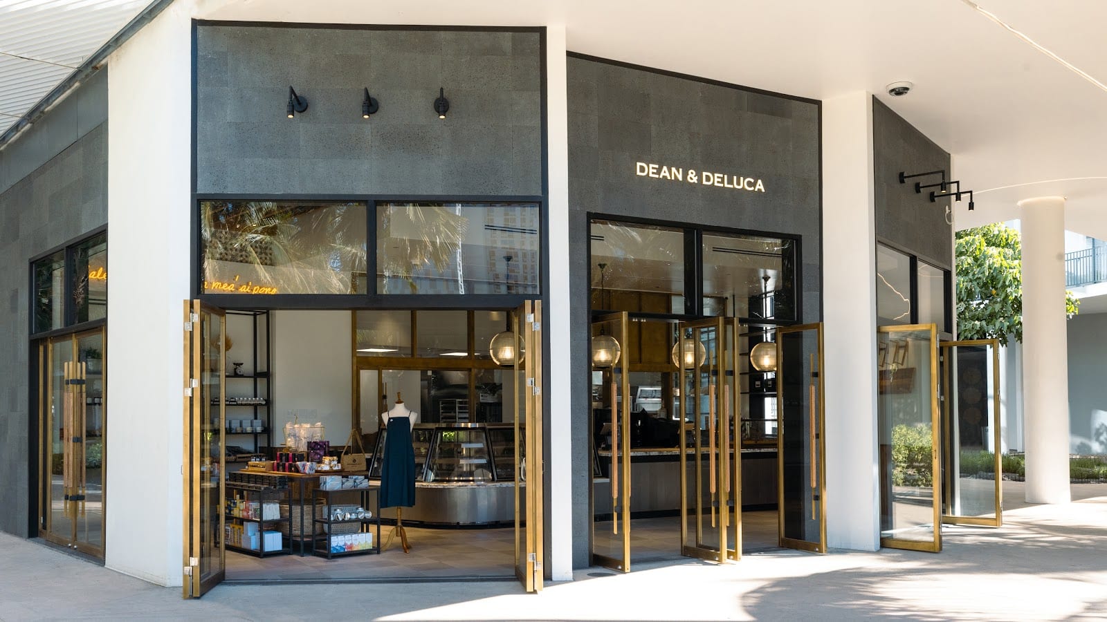 DEAN & DELUCA HAWAII - Kaka'ako Store, photo 2