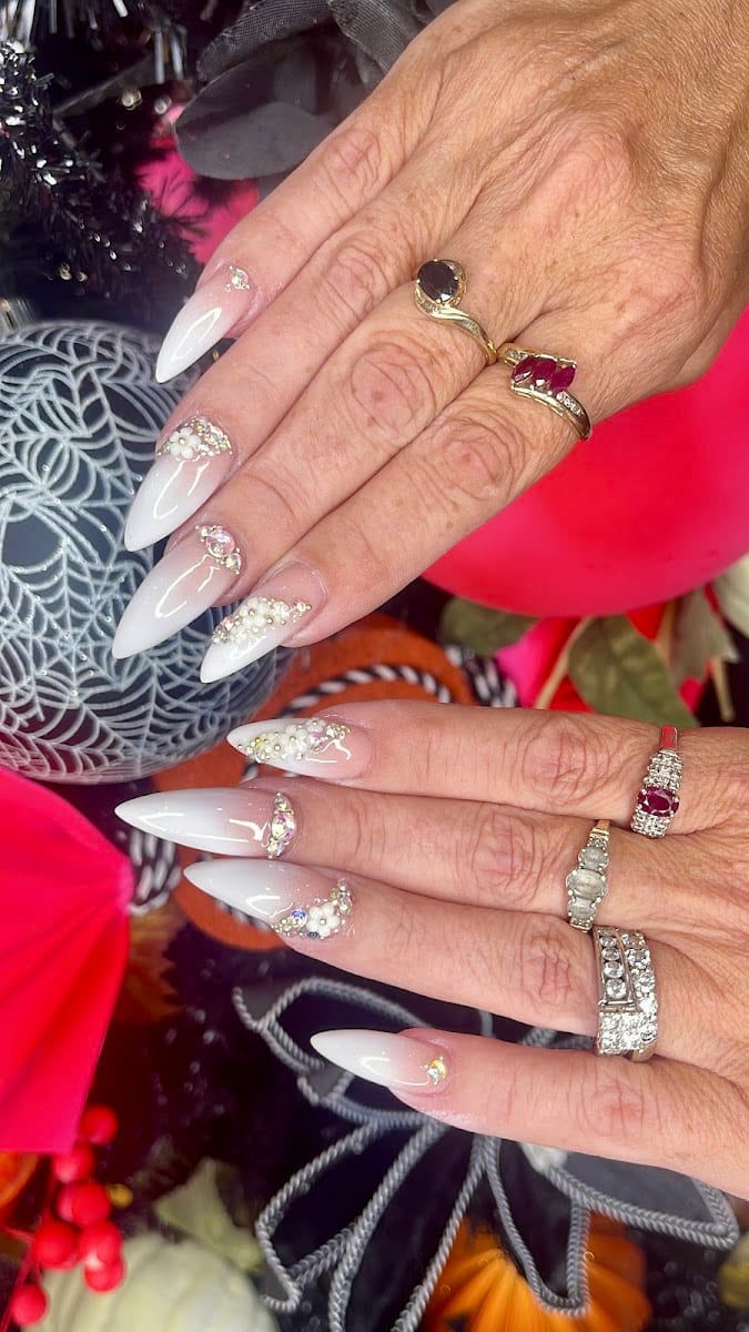 Elegant Nails, photo 2