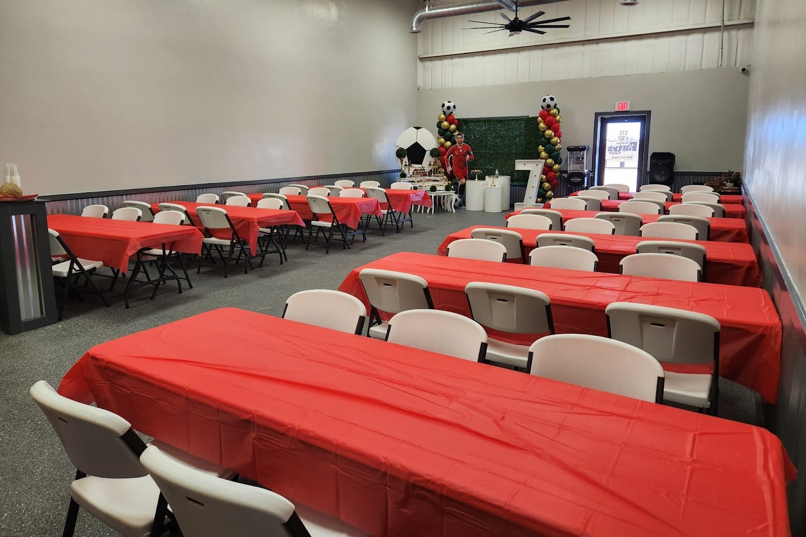 Salon Party's Club, photo 3