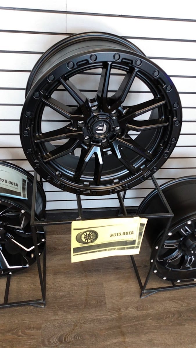 Les Schwab Tire Center, photo 3