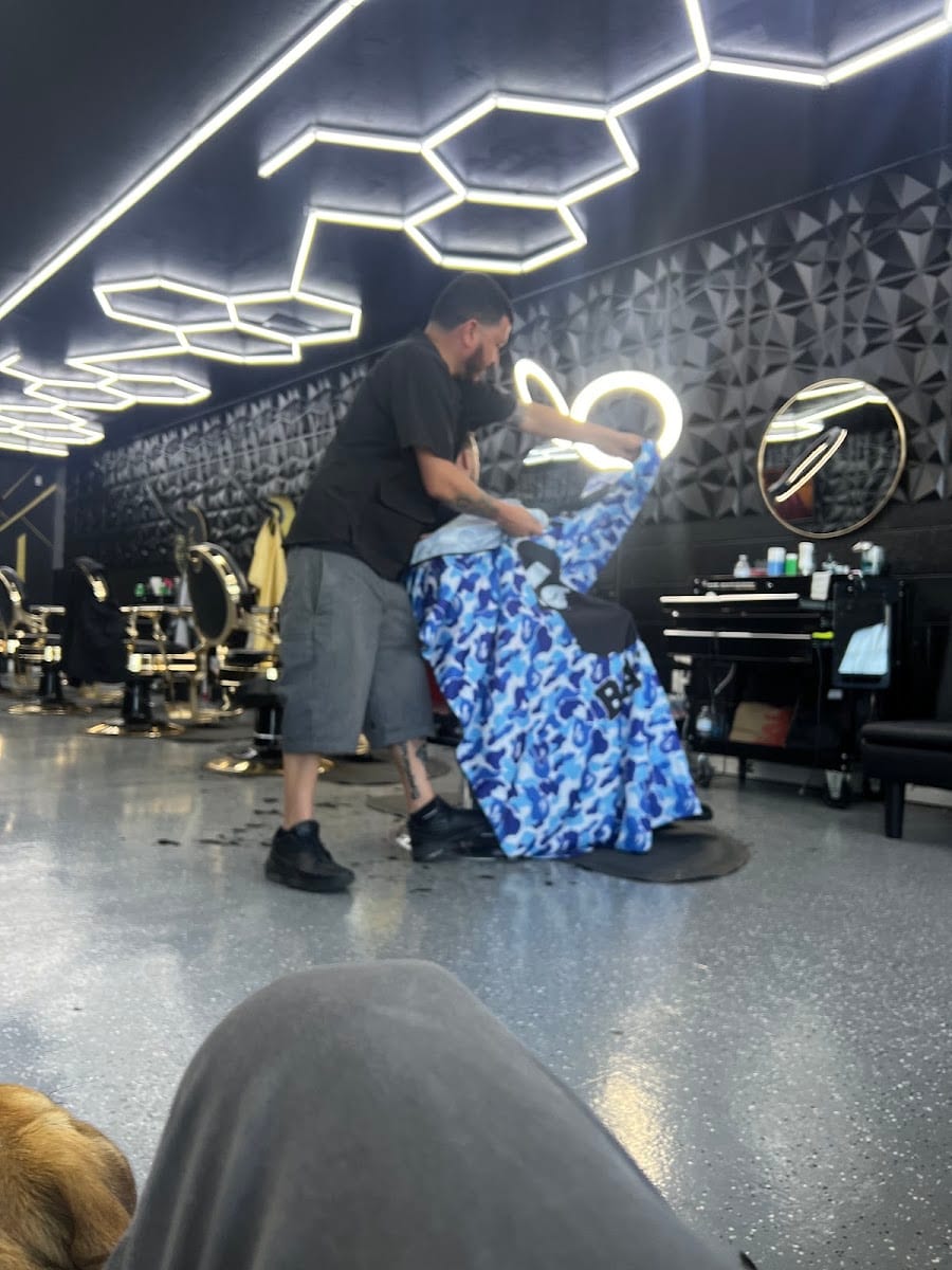 Luxor Barbershop