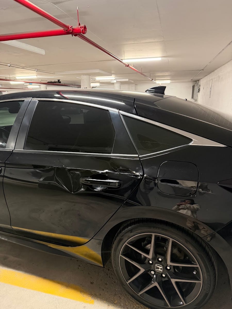 Collision Center - Unique Automotive 21, photo 3