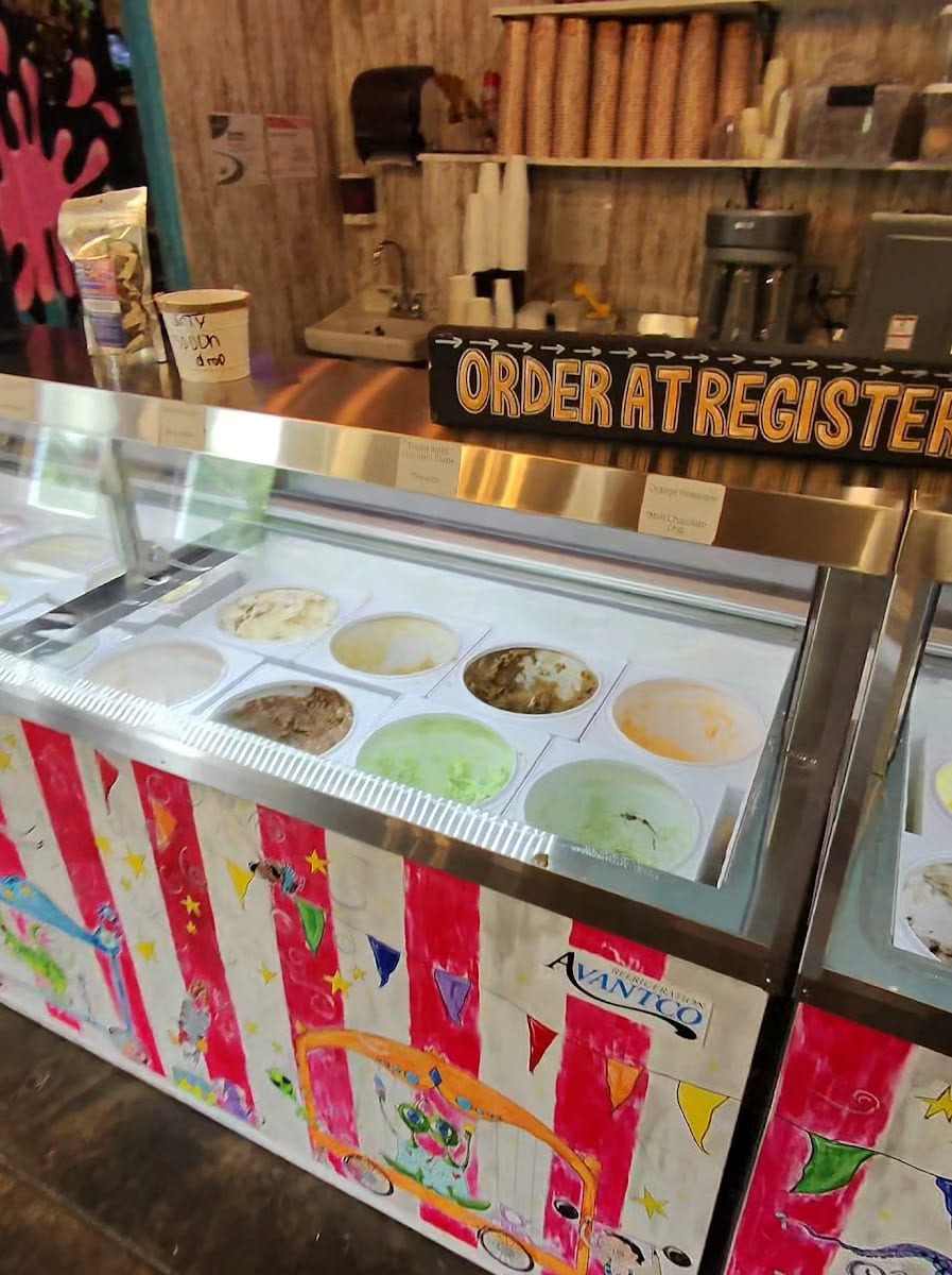 Uranus Ice Cream Company - Anderson, photo 2
