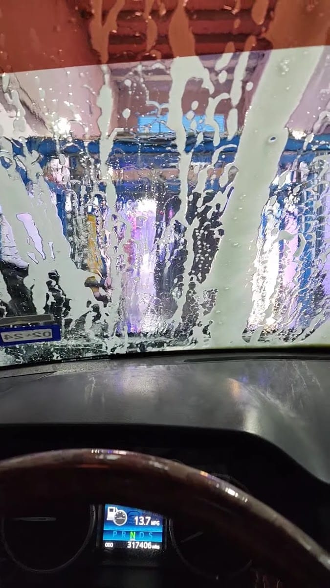 GO Car Wash, photo 4
