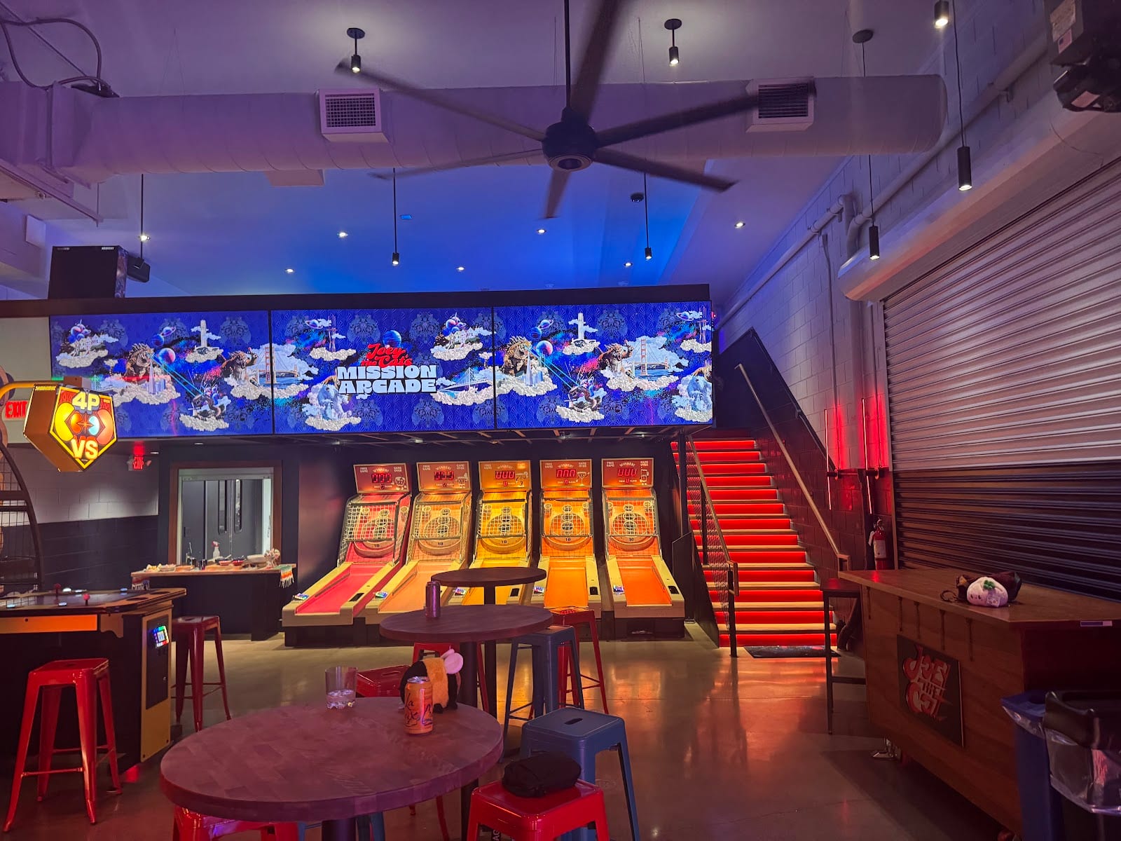 Joey the Cat's Arcade, photo 2