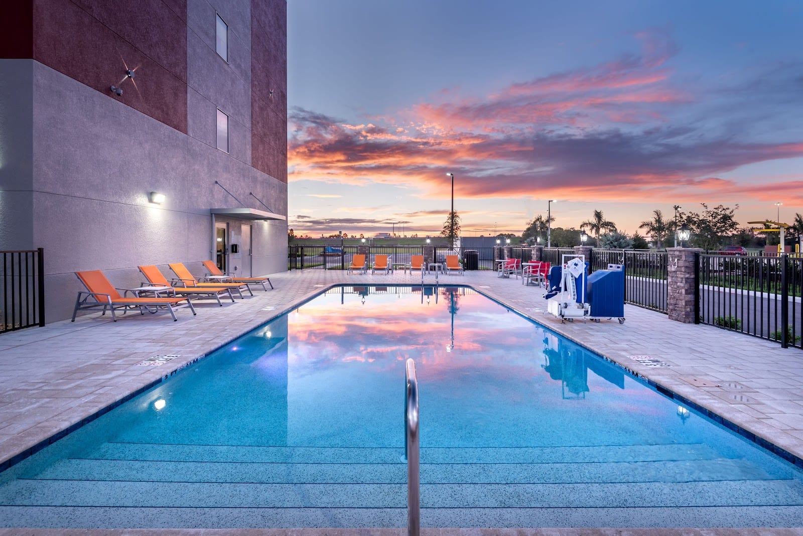 Holiday Inn Express & Suites Punta Gorda by IHG, photo 3