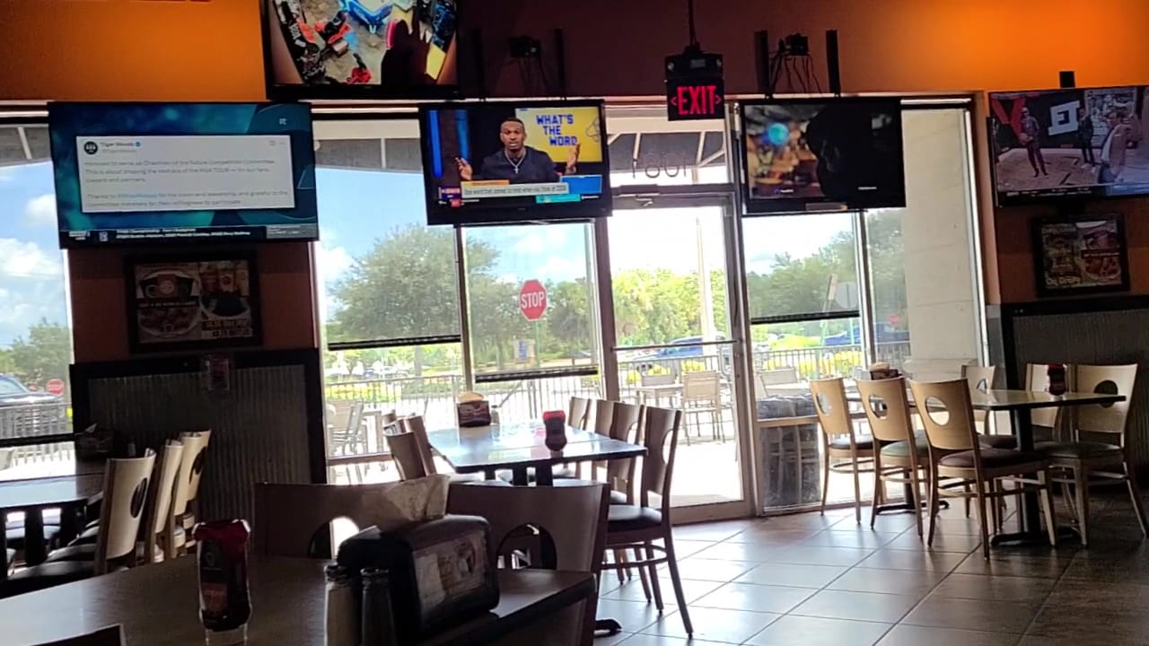 Wings and Rings, photo 3