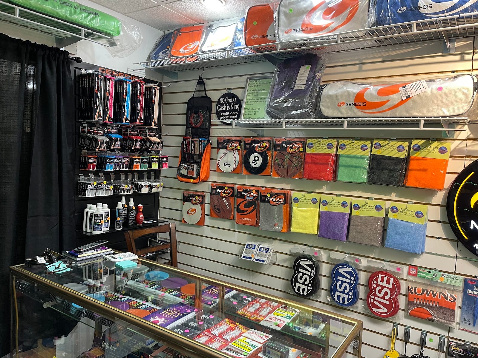 Bowlaholics Pro-Shop Midtown Tampa, photo 4