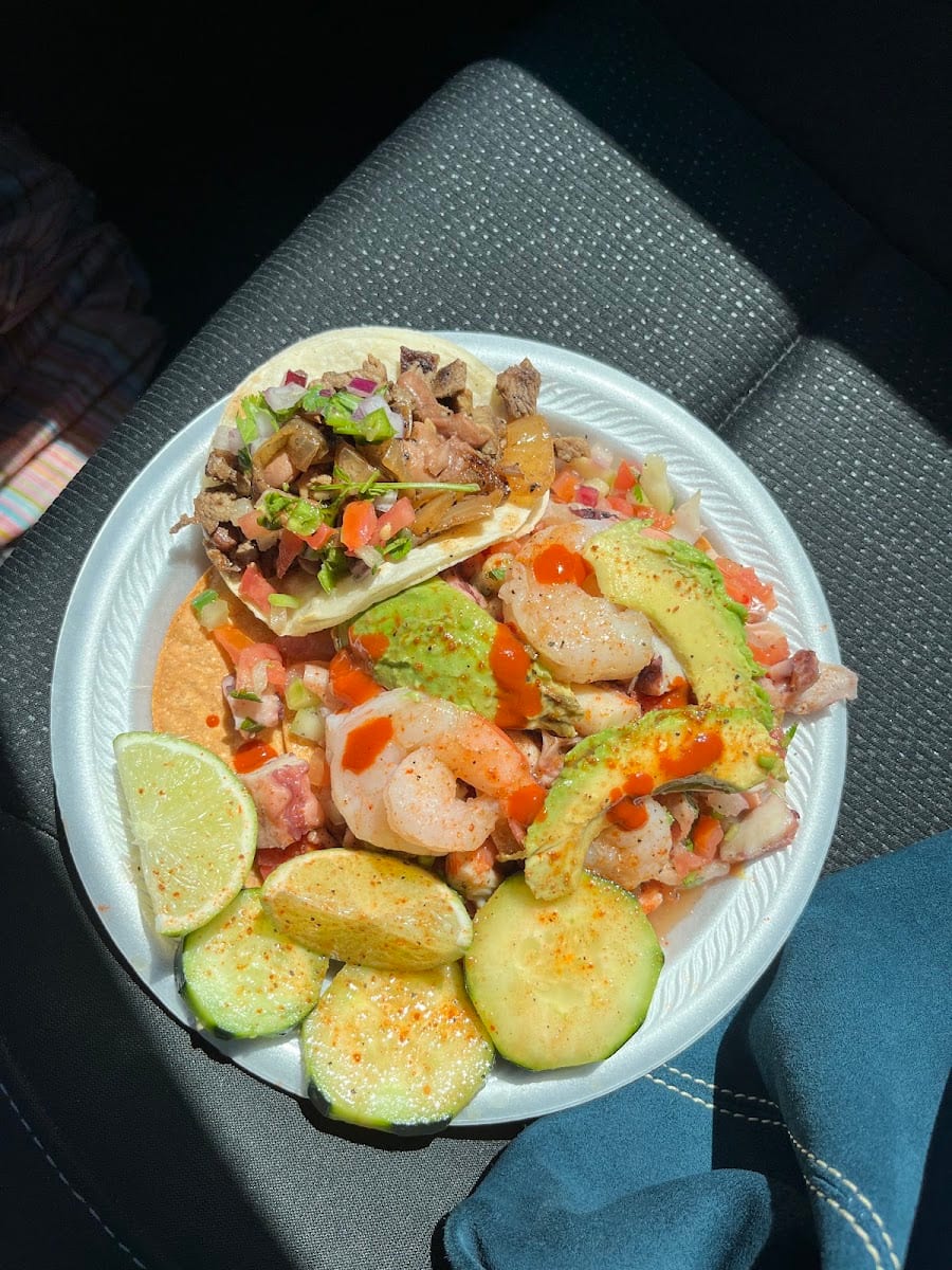 Tacos y Mariscos El Paisa, photo 4