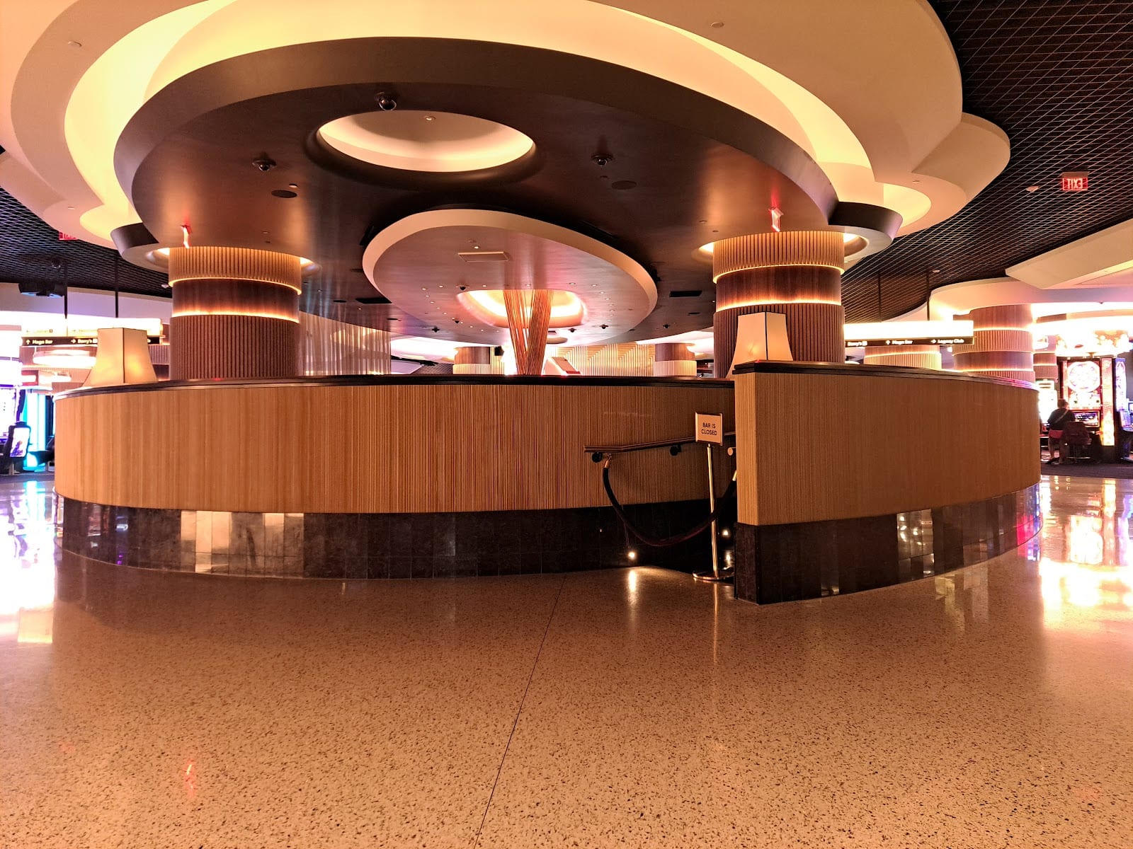 Overhang Bar, photo 4