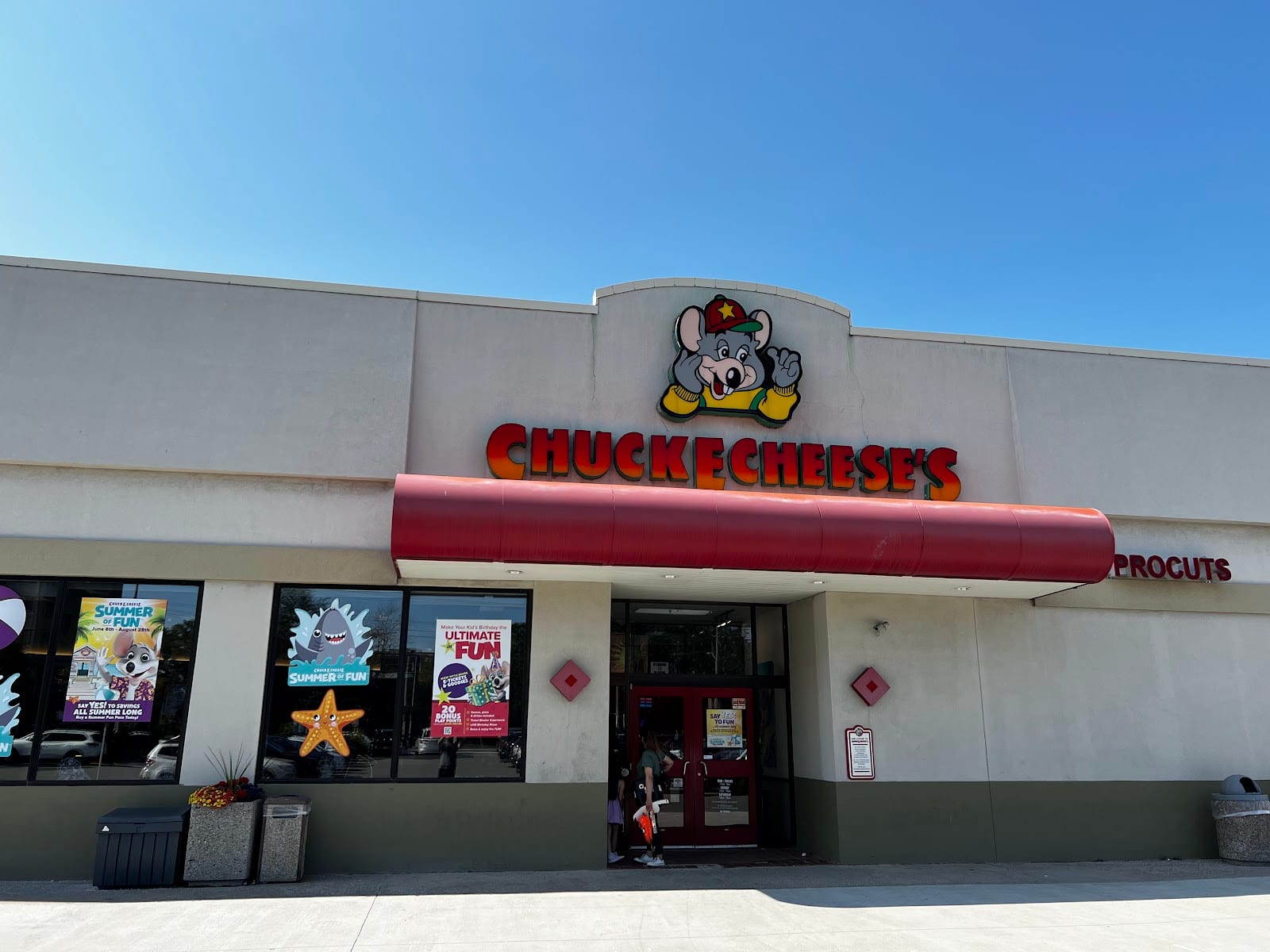 Chuck E. Cheese, photo 4