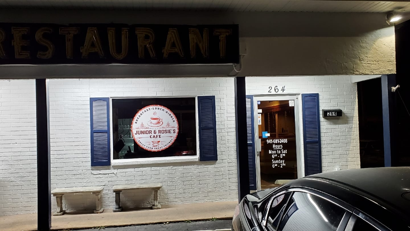 Junior and Rosie's Cafe and Grill, photo 2
