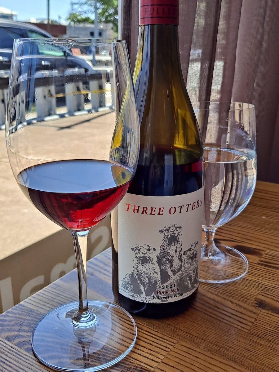 We Olive & Wine Bar, photo 3