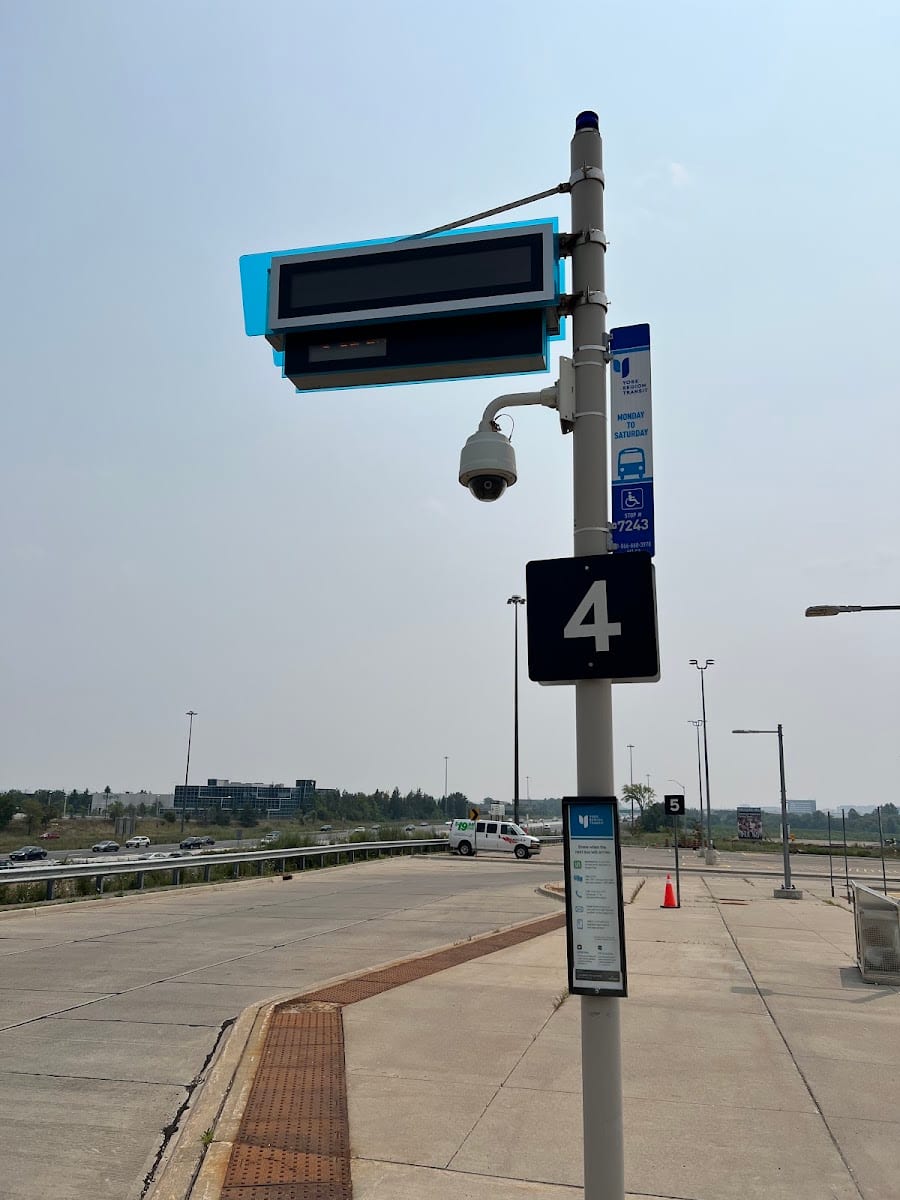 Major Mackenzie Drive East @ Highway 404 Park 'n' Ride, photo 2