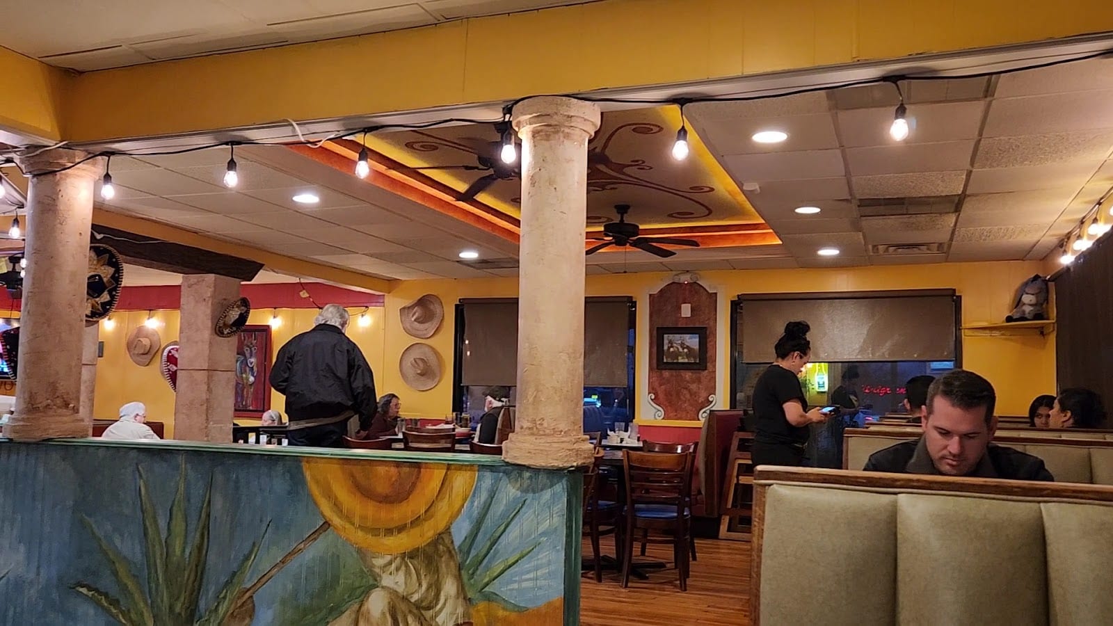Burros Tex Mex Bar and Grill, photo 3