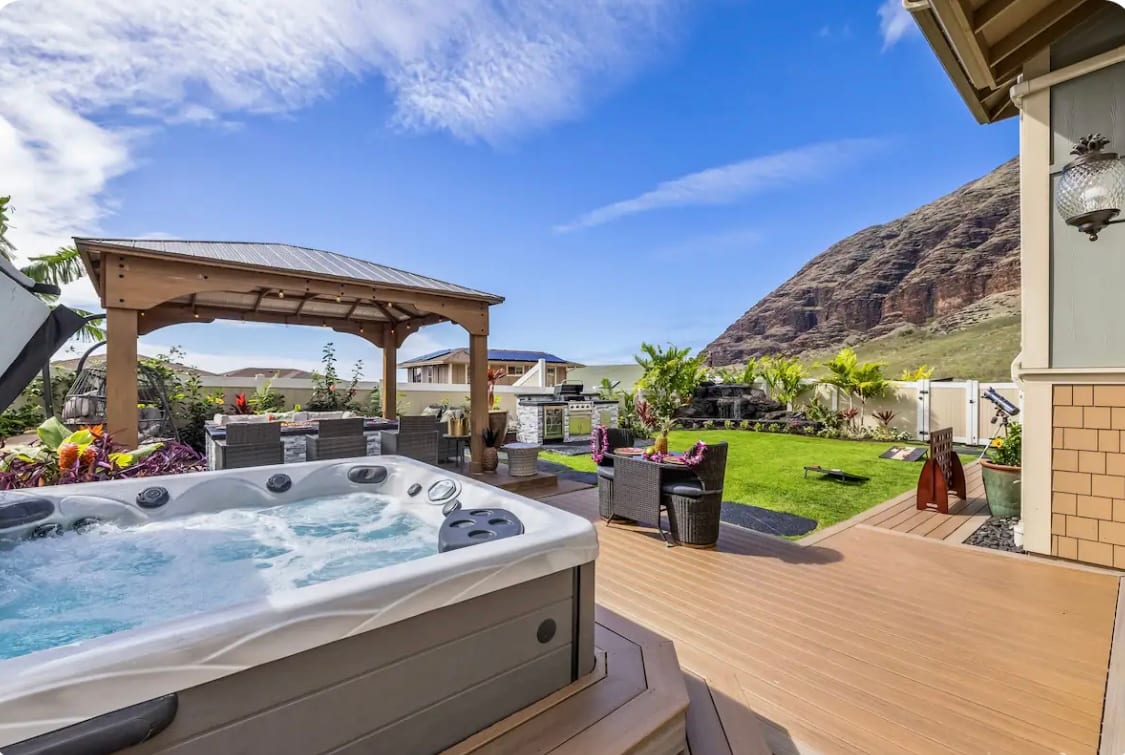 Hula Hideout, LLC