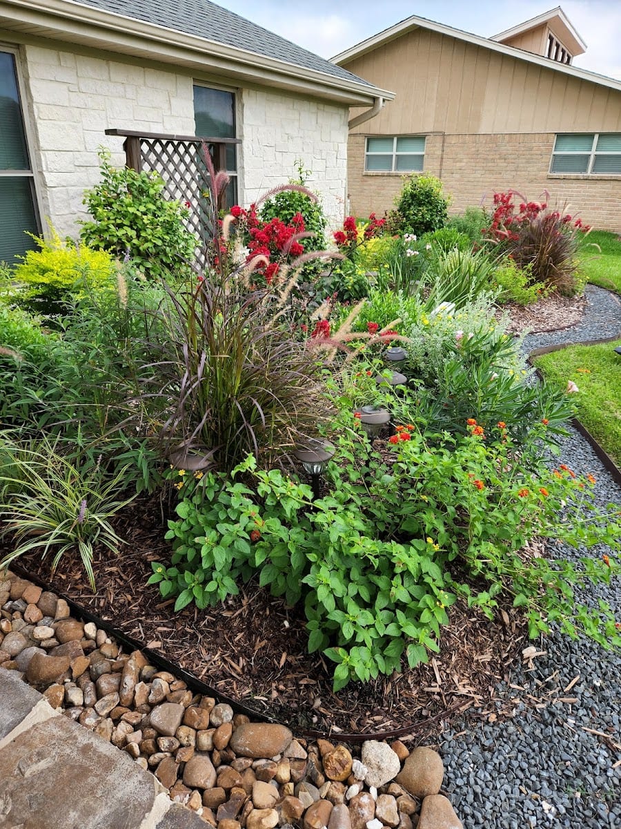 Hernandez Mowing and Landscaping