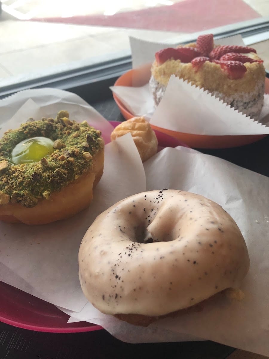 Earnest Donuts, photo 3