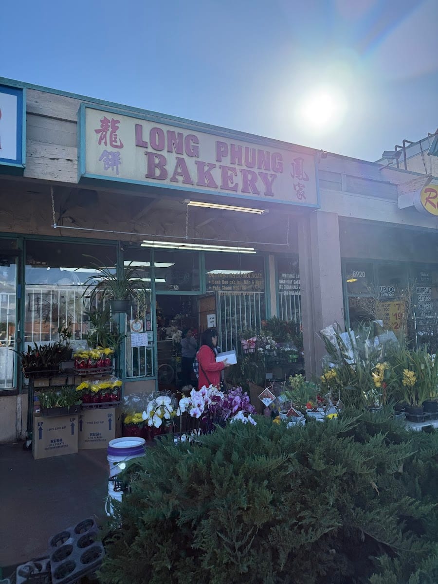 Long Phung Bakery