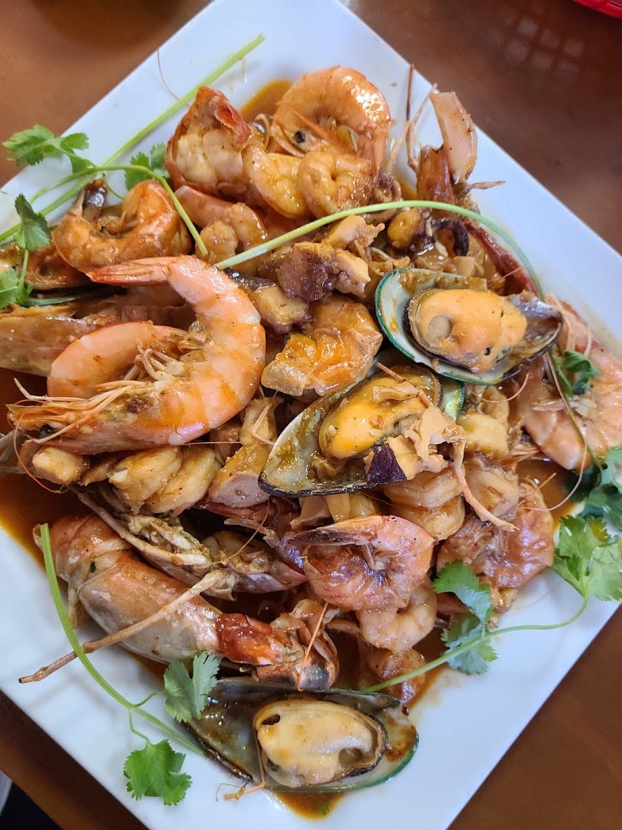 La Mojarra Loca Lamb
