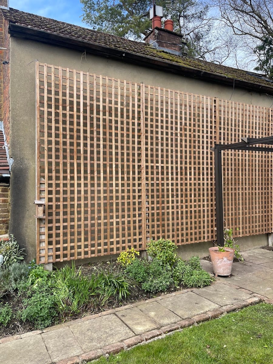 CR fencing and landscapes ltd, photo 3