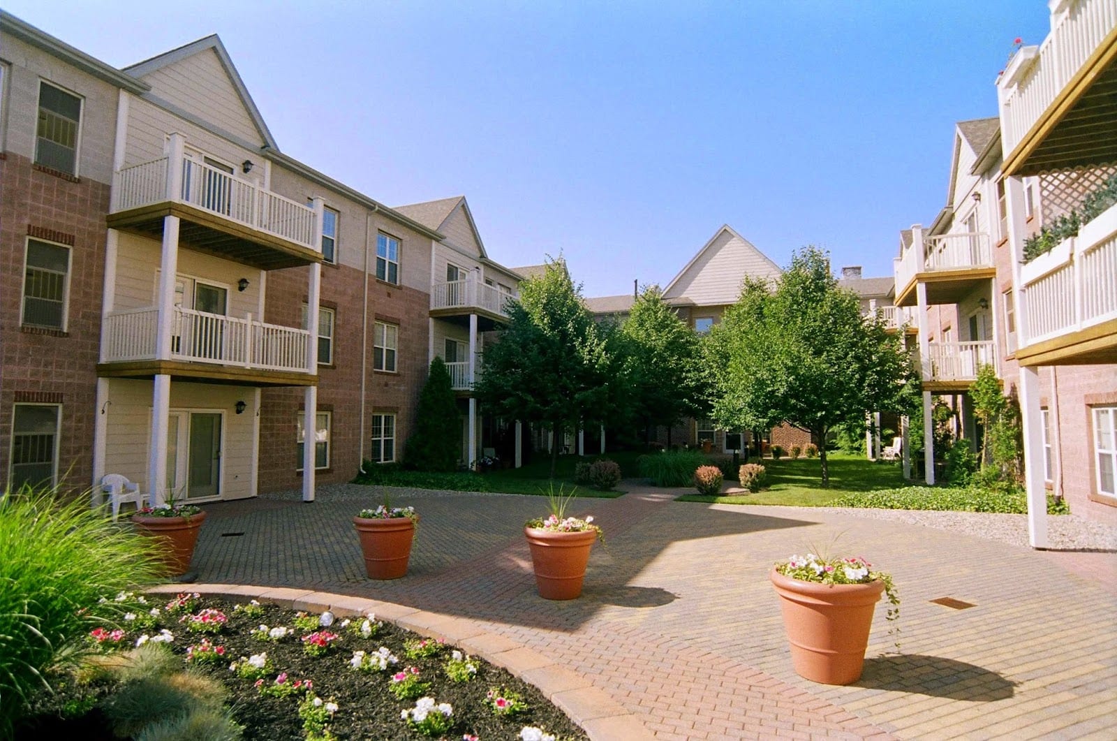 200 East Avenue Apartments