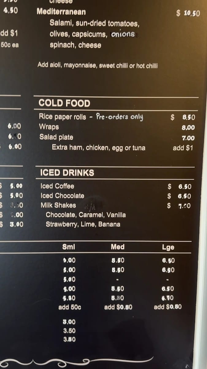 Ernie’s Cafe, photo 2