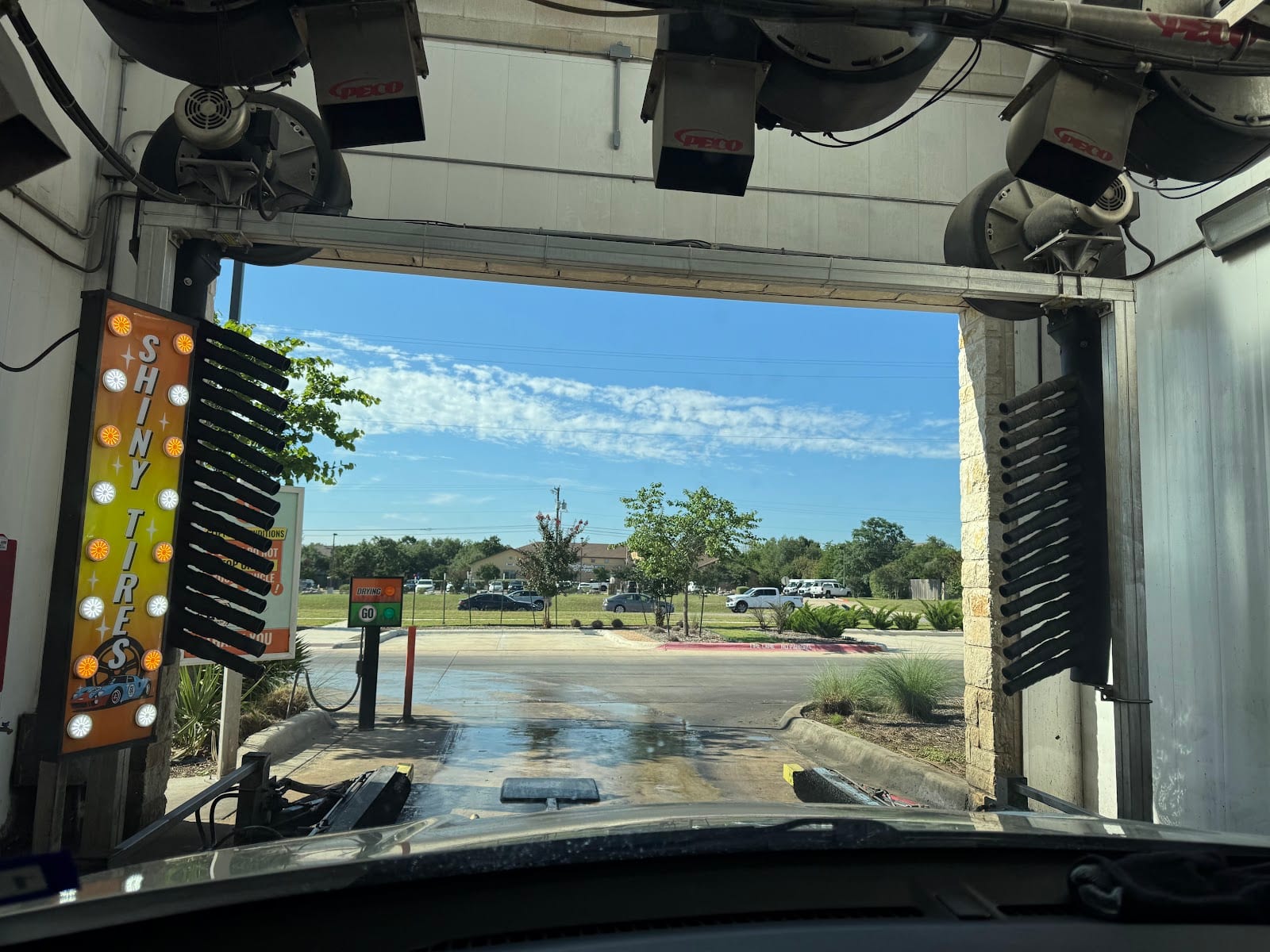 GO Car Wash, photo 4