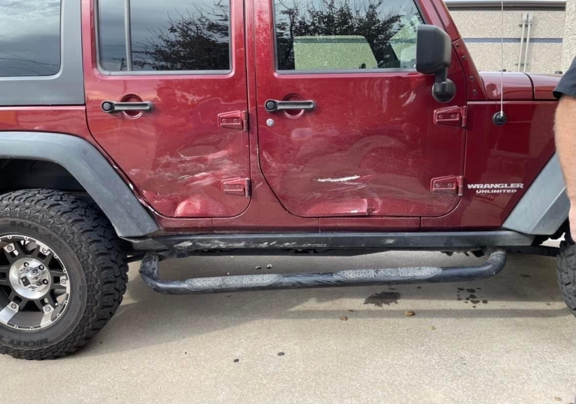 LB'S AUTO BODY SHOP, photo 4