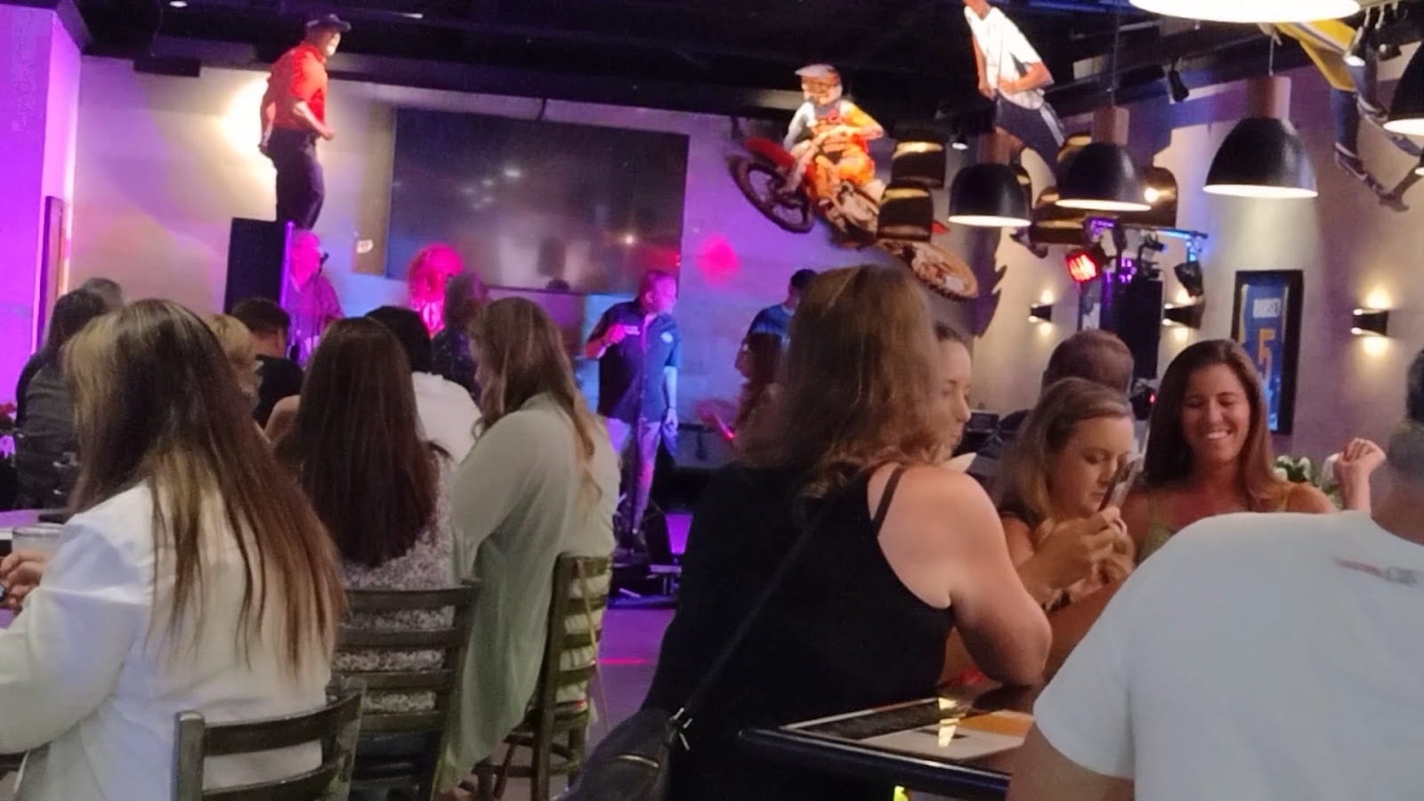 The Hive Sports Bar and Grill, photo 3