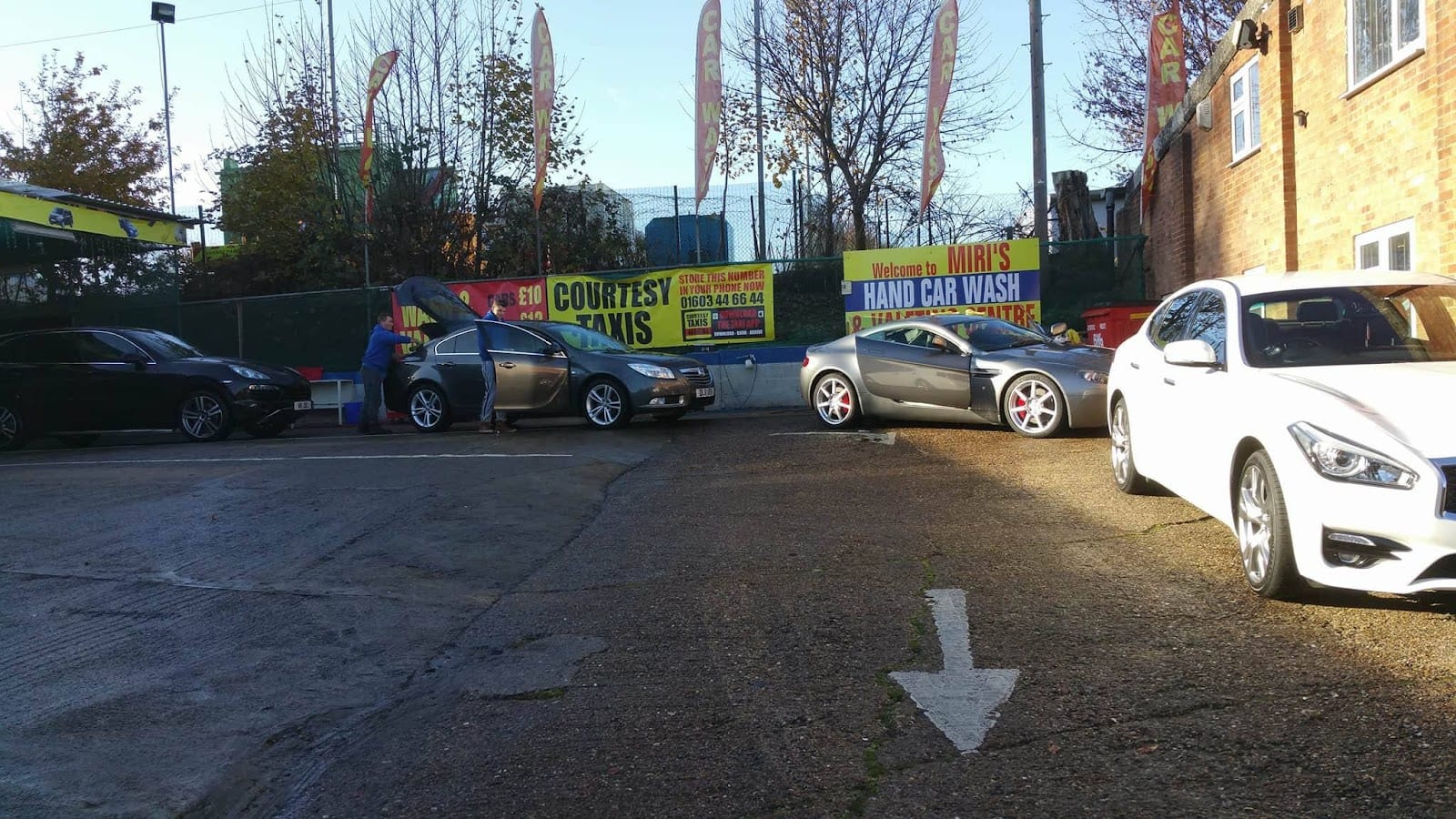 Miri's Hand Car Wash, photo 3