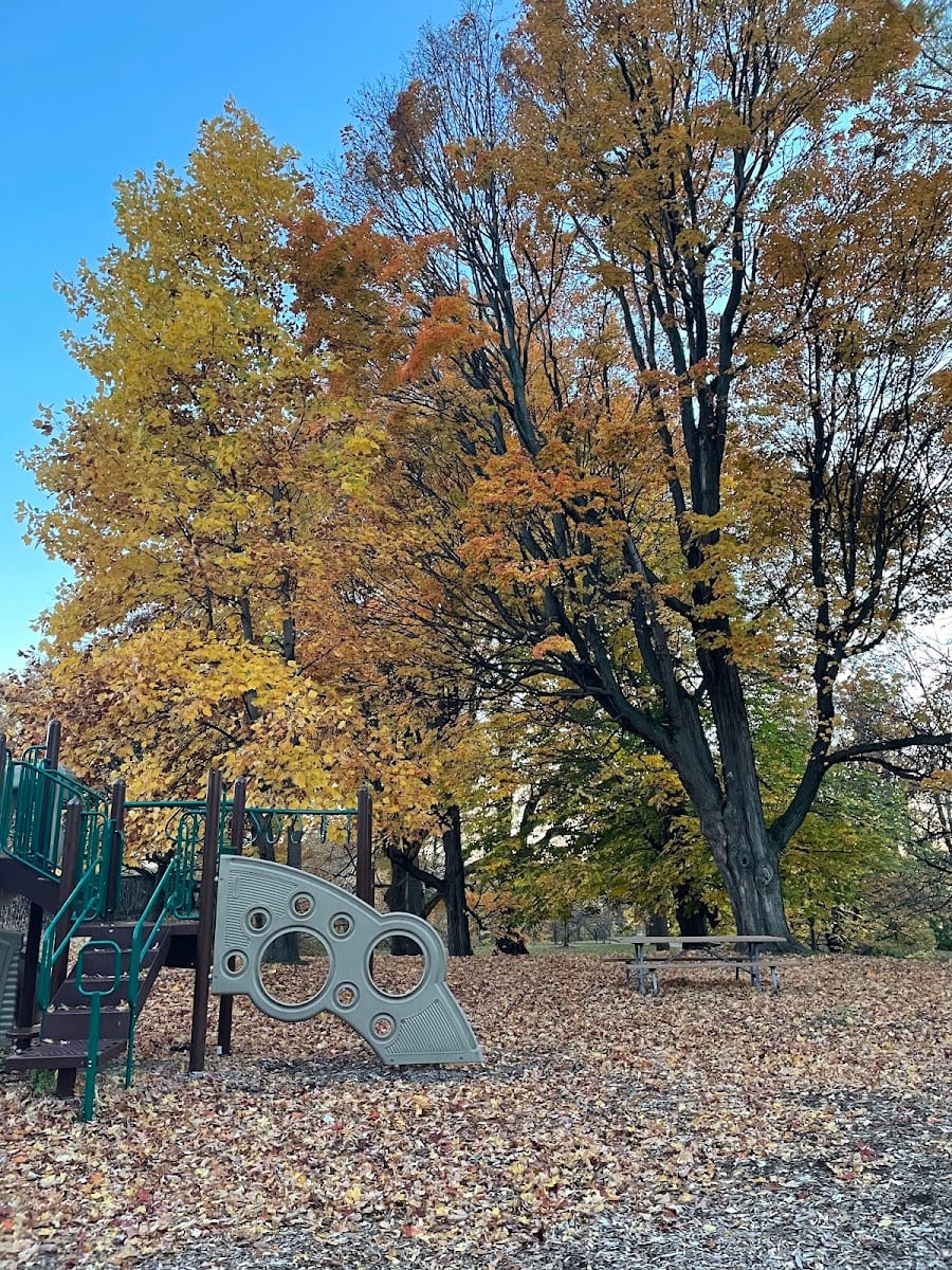 Highland Park Playground, photo 2