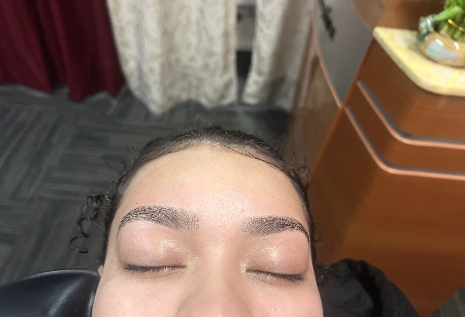 Sasa Eyebrows Threading