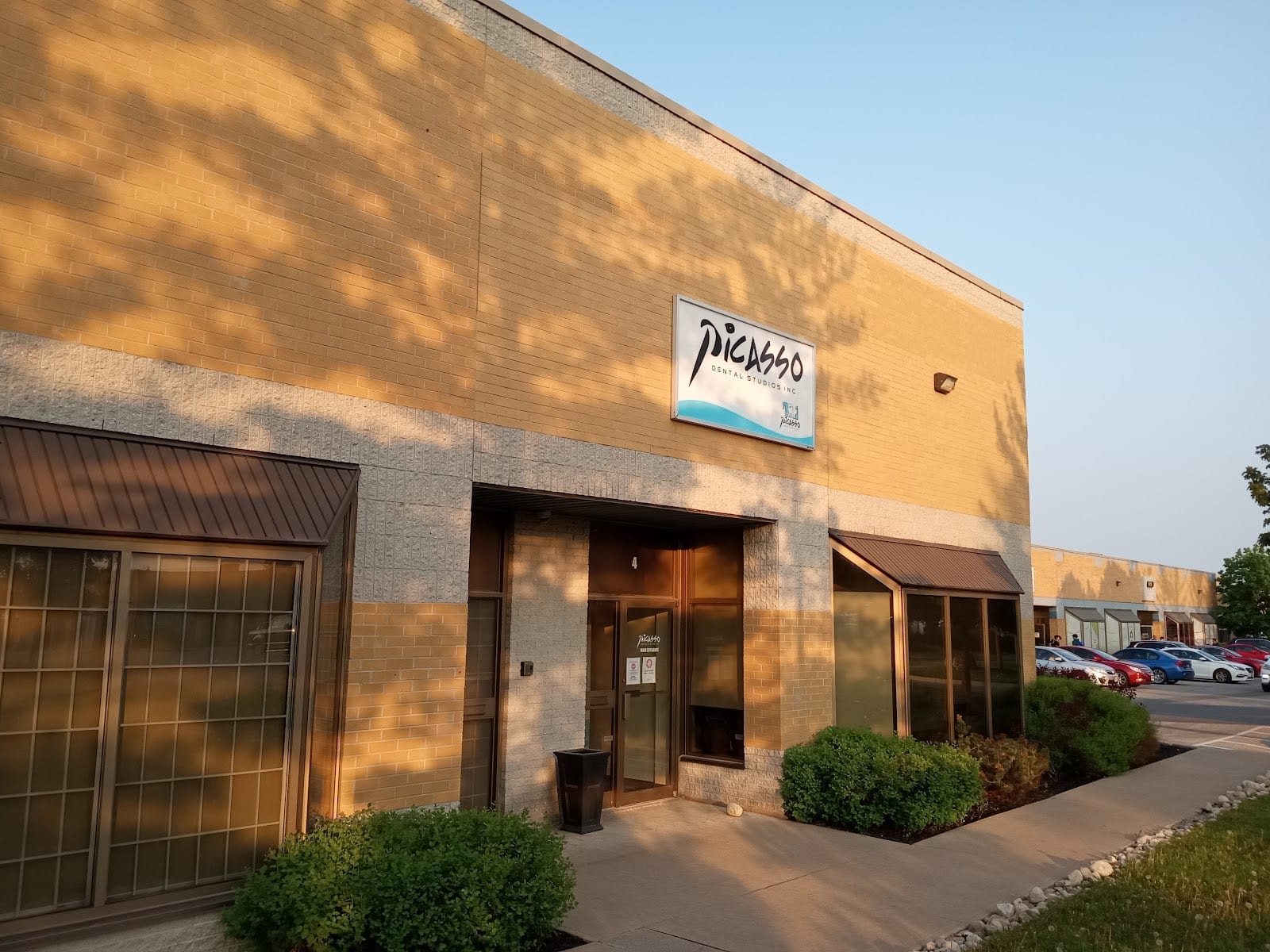 Picasso Dental Studios, photo 4