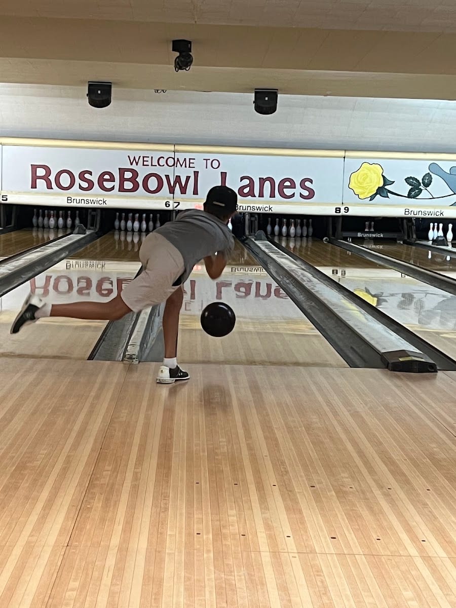 Rose Bowl Lanes, photo 3