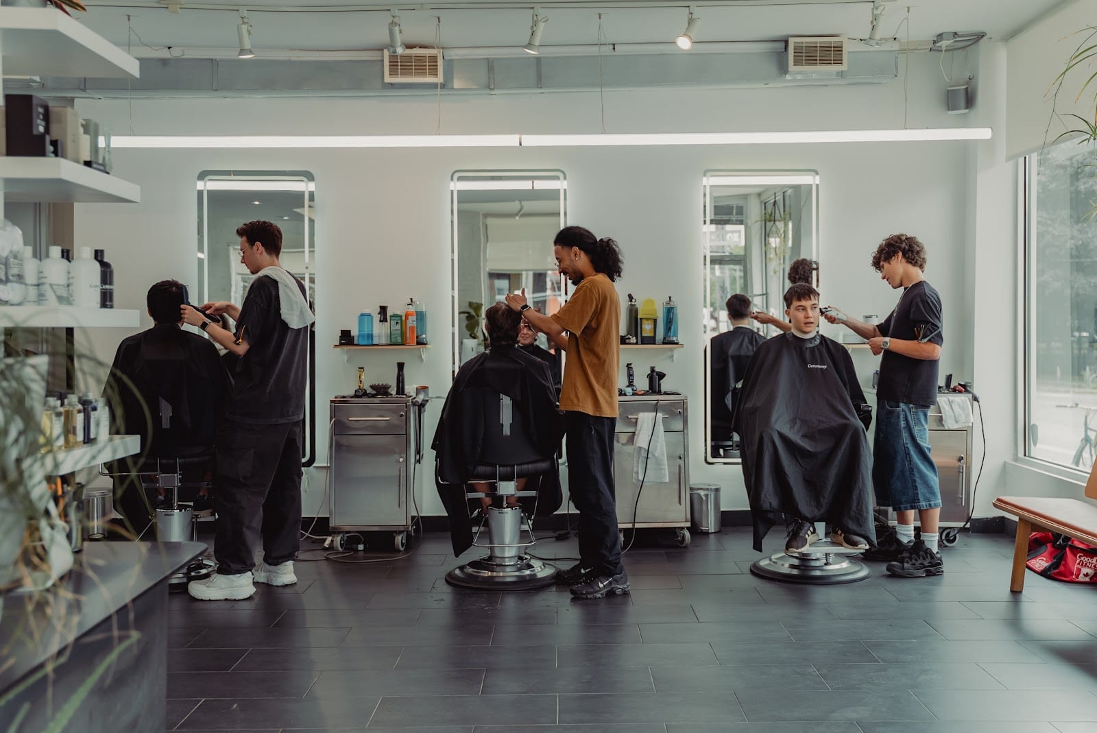 Glassbox Barbershop, photo 2