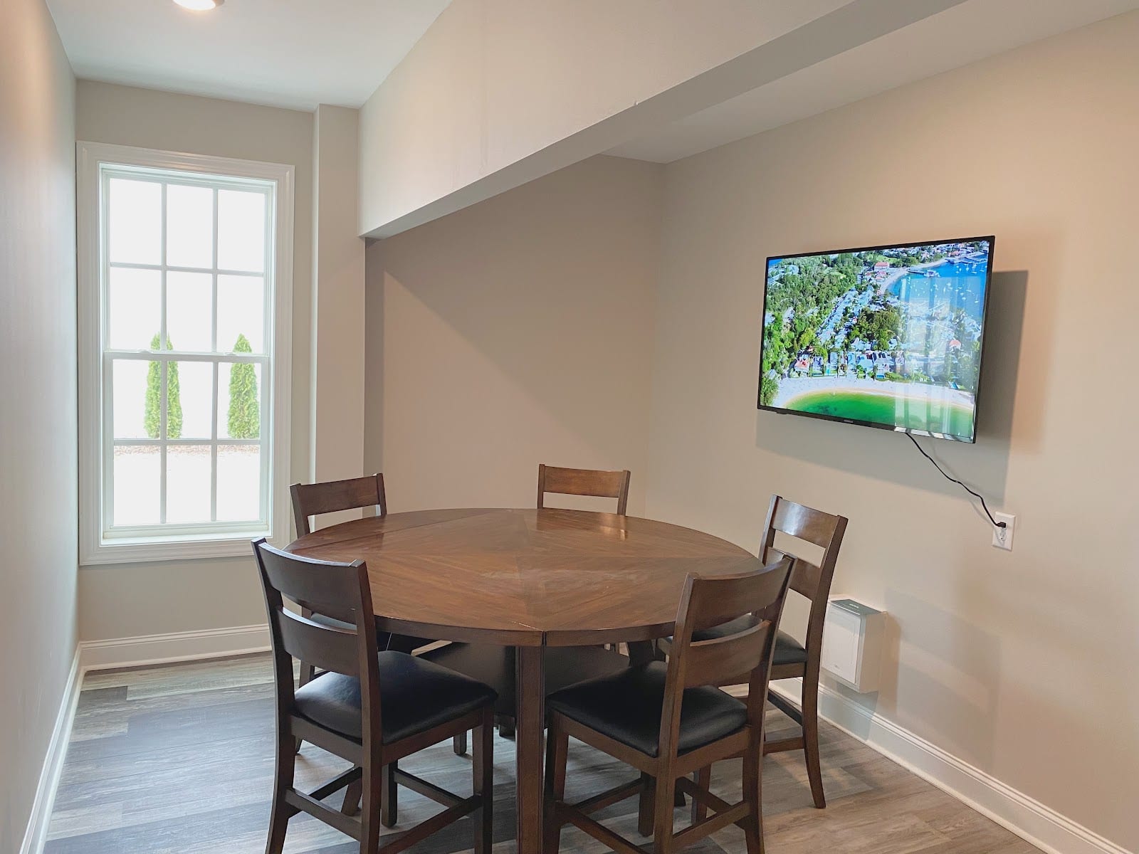 Cornerstone Real Estate, photo 2